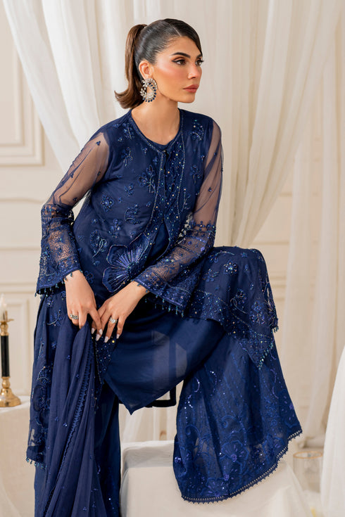 Close‑up of naqshi nayal dupatta border with two‑sided geometric pattern, sequin embroidery, four‑sided trims and delicate lace finish.