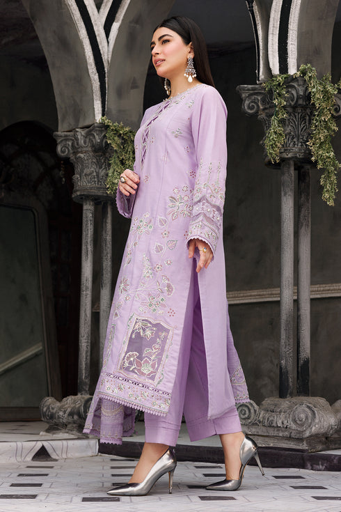 Side angle of NAQSHI Adah outfit highlighting straight cut shirt, smooth cotton satin fabric, and graceful fall