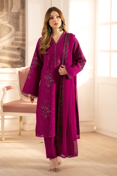 Model wearing full NAQSHI Hira 3PC: rose-pink cambric shirt with beaded neckline, pleated straight trousers & embroidered crinkle dupatta