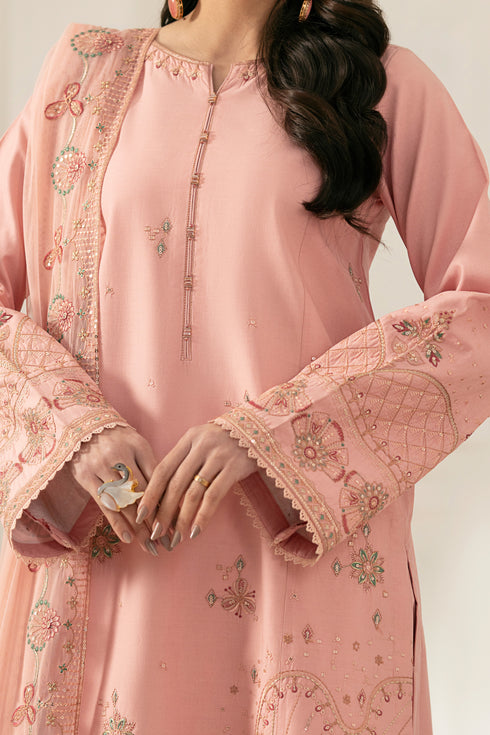 Close shot of NAQSHI Chamak shirt hem and sleeve ending, showing delicate lace trim overlaying cambric fabric