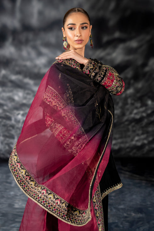 Front styling of NAQSHI Adhan outfit highlighting balanced shirt length, velvet finish, and rich detailing