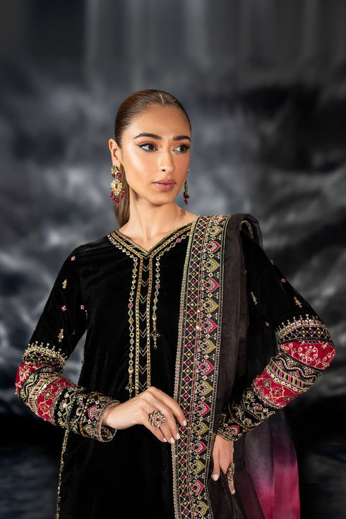 Front styling of NAQSHI Adhan outfit highlighting balanced shirt length, velvet finish, and rich detailing