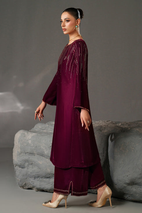 NAQSHI Elvenia side view — showing sleeve embroidery & silhouette