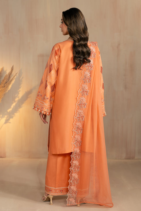 Back view of Sheikha dress with flowing dupatta and long shirt length, breathable ready made gathering attire.