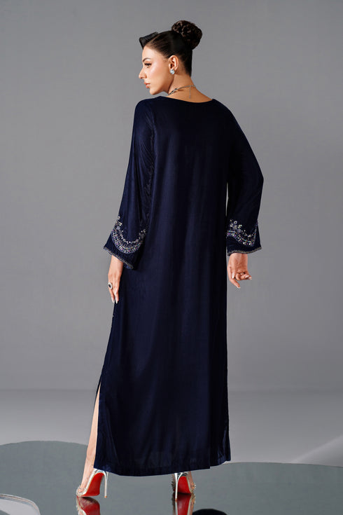 NAQSHI Ellis back view — smooth drape and elegant straight cut