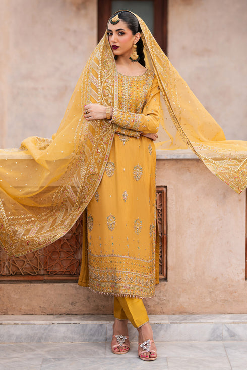 NAQSHI Gul-e-Yusra close-up – intricate embroidery, sequins lining neckline and dupatta detail