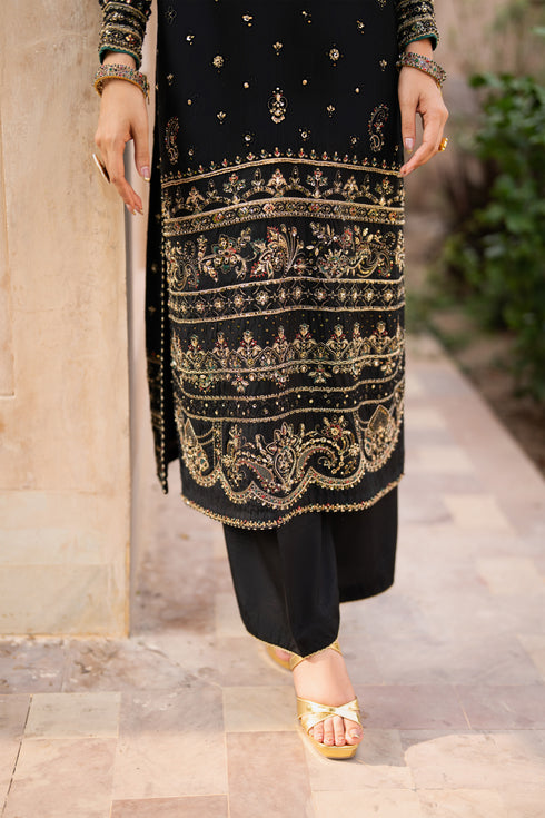 NAQSHI Gul-e-Tesnim full outfit – black silk shirt with culottes and organza dupatta styled gracefully