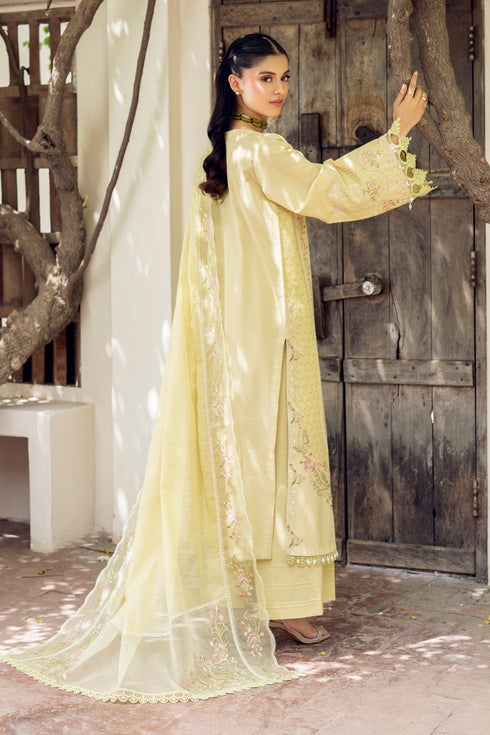 NAQSHI Gulshan three‑panel shirt hem detail: ornate embroidery with lace‑finished edge and hanging embellishments that dance with every step.