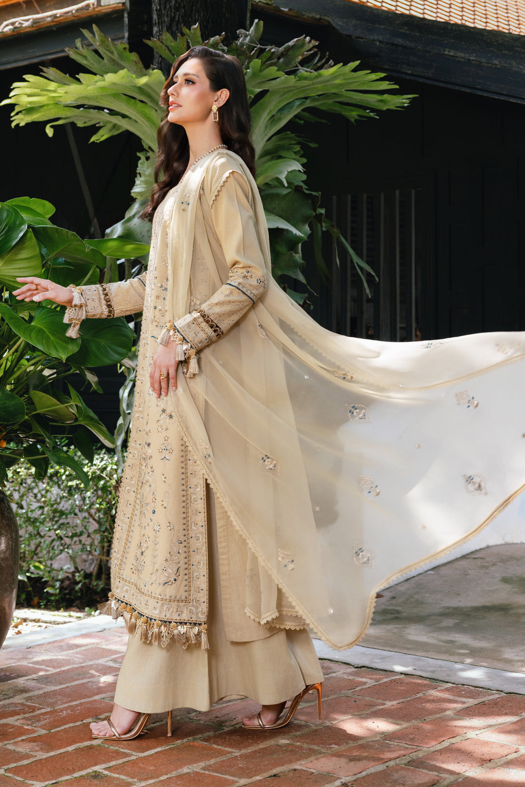 Dur e Sehwar by NAQSHI angled view showing side panels and embroidery detail on shirt