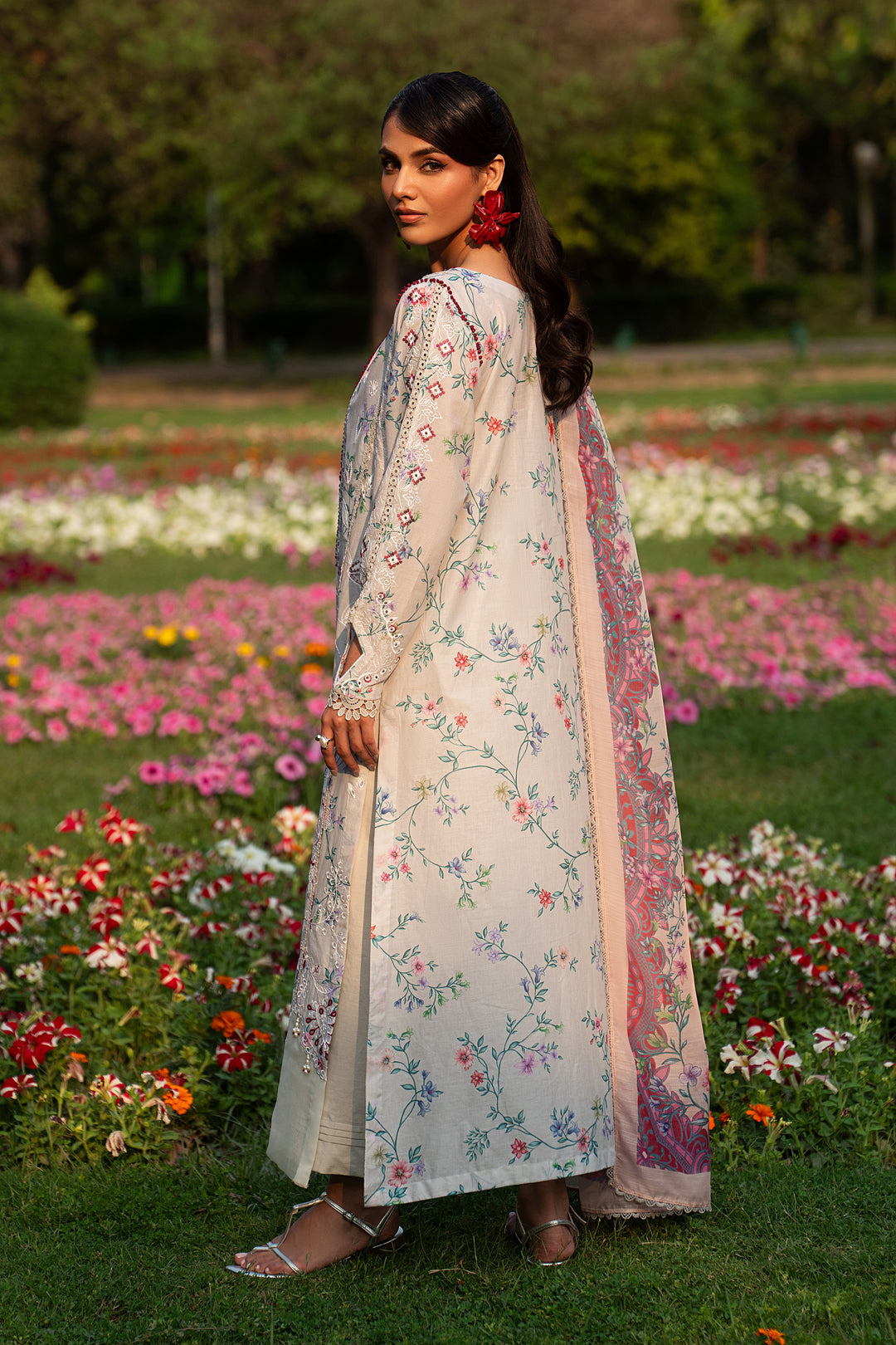 Back view of Zimra grey lawn shirt with 6 panel design, long straight fall and light printed dupatta for a clean summer look