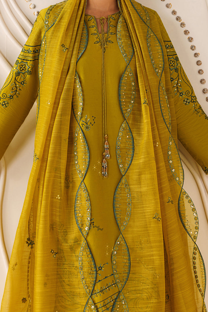 Close-up of NAQSHI Evara cotton organza dupatta showing embroidery, sequence work, and soft flowing texture