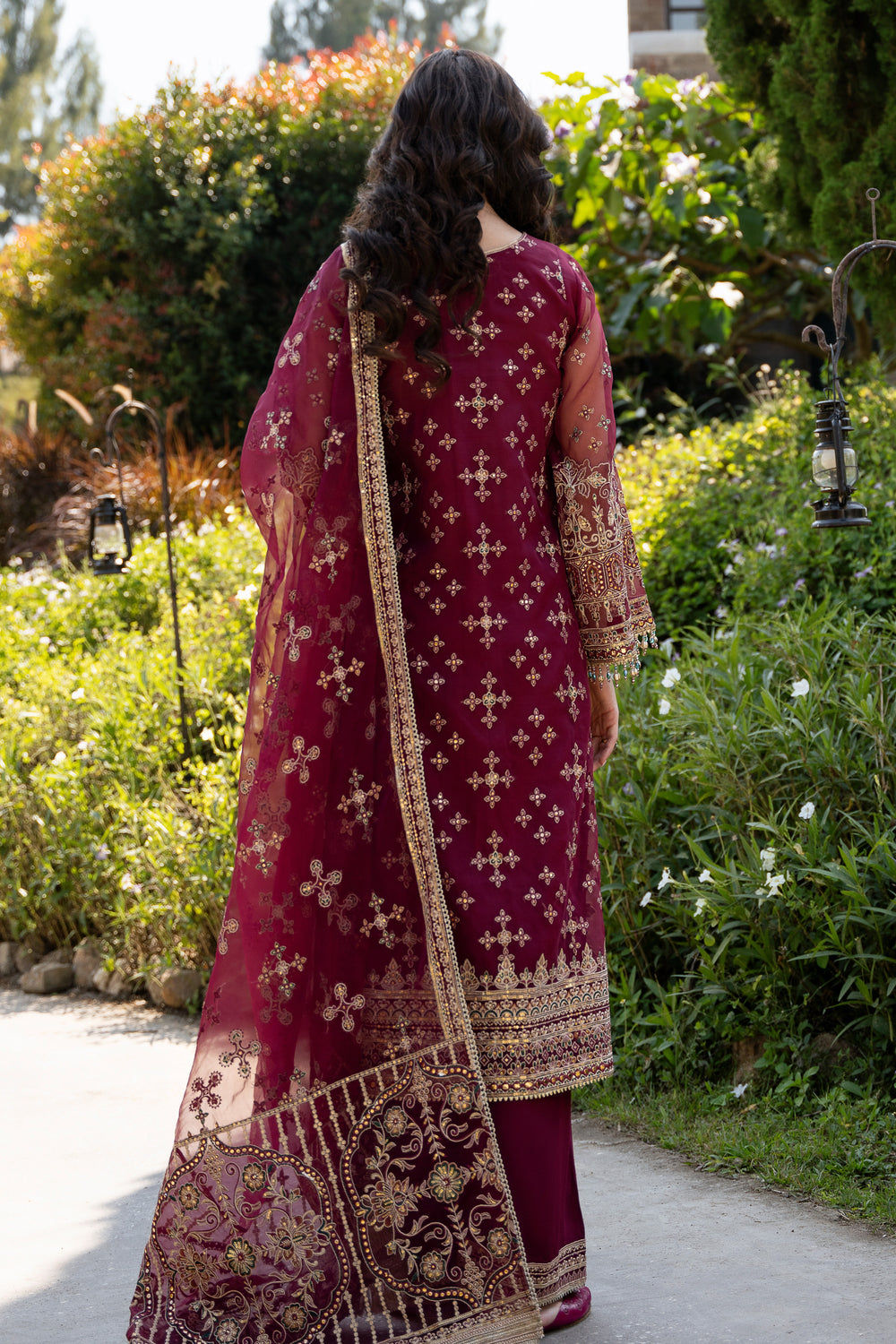Azra Spread NAQSHI Azra – Burgundy Organza Luxury Pret 3PC Outfit