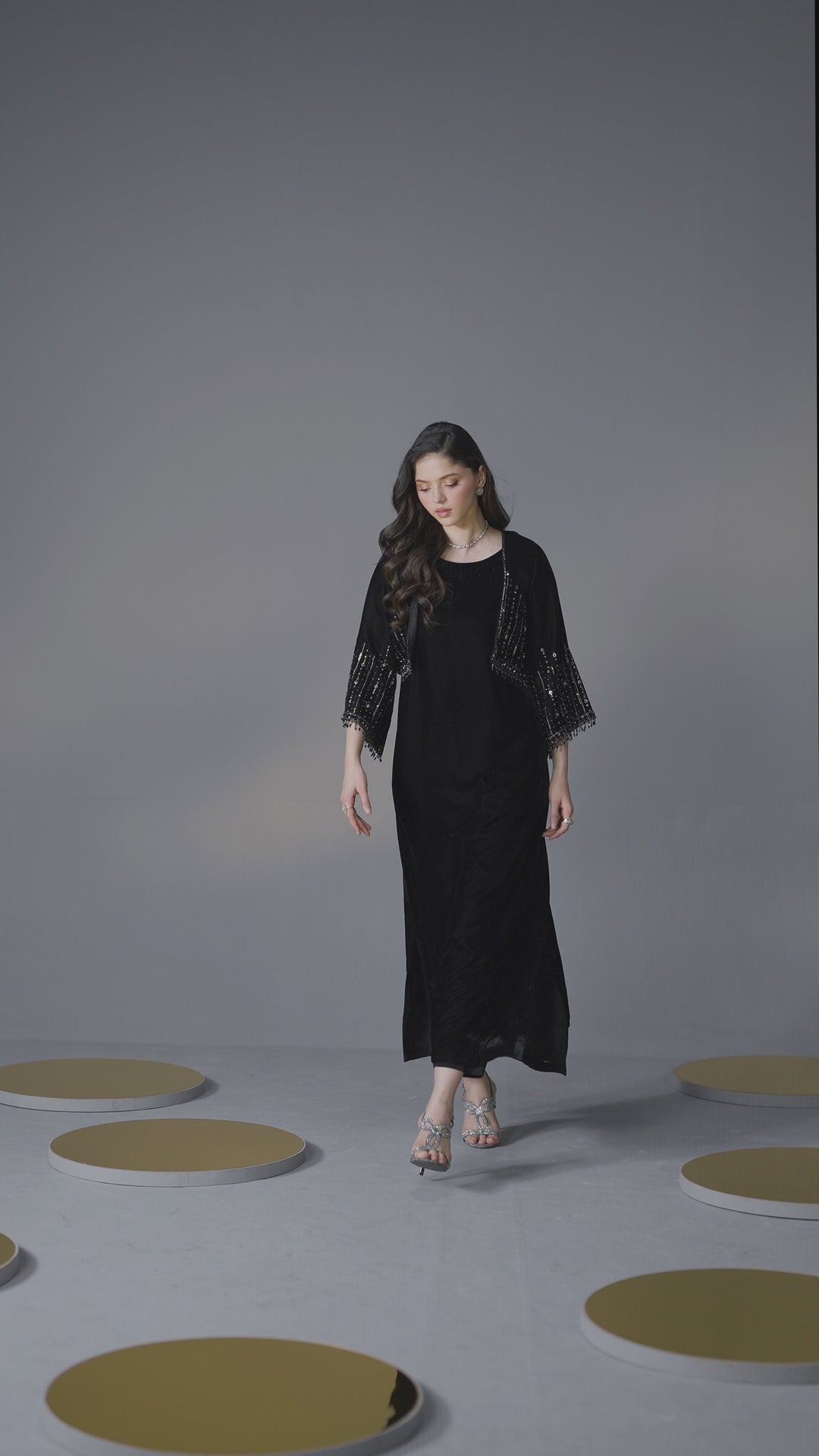 Video of NAQSHI Atalia – Black Velvet Fusion 3PC Ensemble