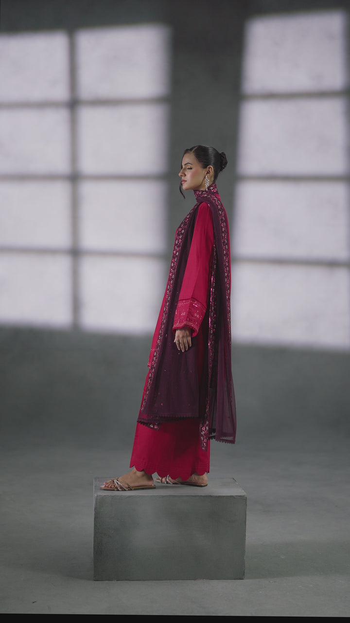 Video thumbnail of NAQSHI Humaira shocking pink 3-piece formal outfit showing movement of plum net dupatta and embroidered design details